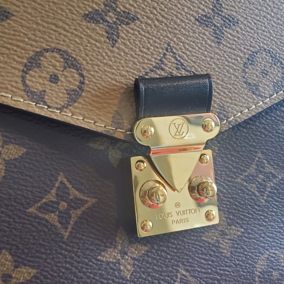 (SOLD) Louis Vuitton Pochette Metis Reverse - Picture 4 of 10